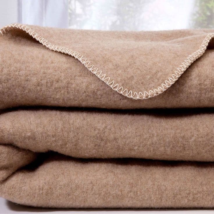Couverture en laine naturelle